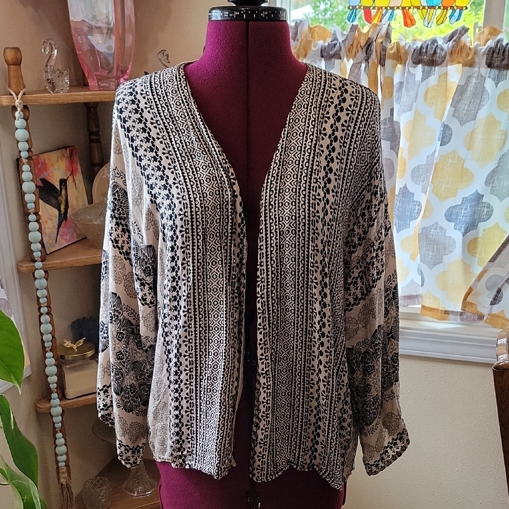 Cozy Black and White Open-Front Cardigan Sweater. A